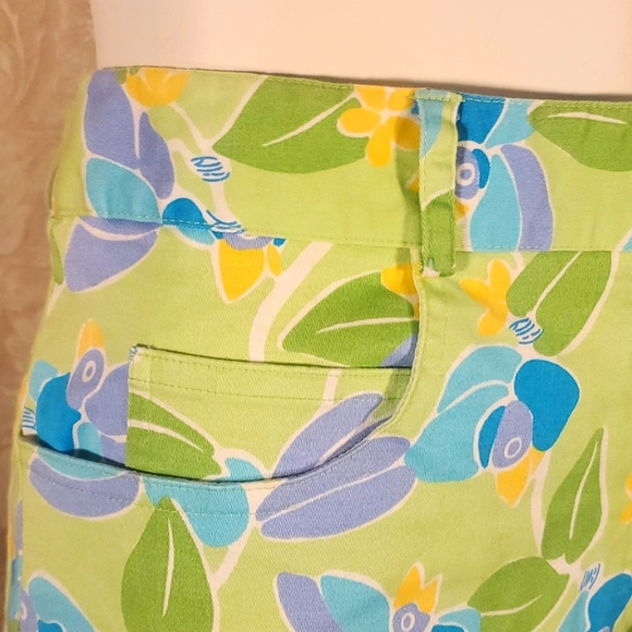 Lilly Pulitzer Toojays Bird Print Shorts - Picture 3 of 6